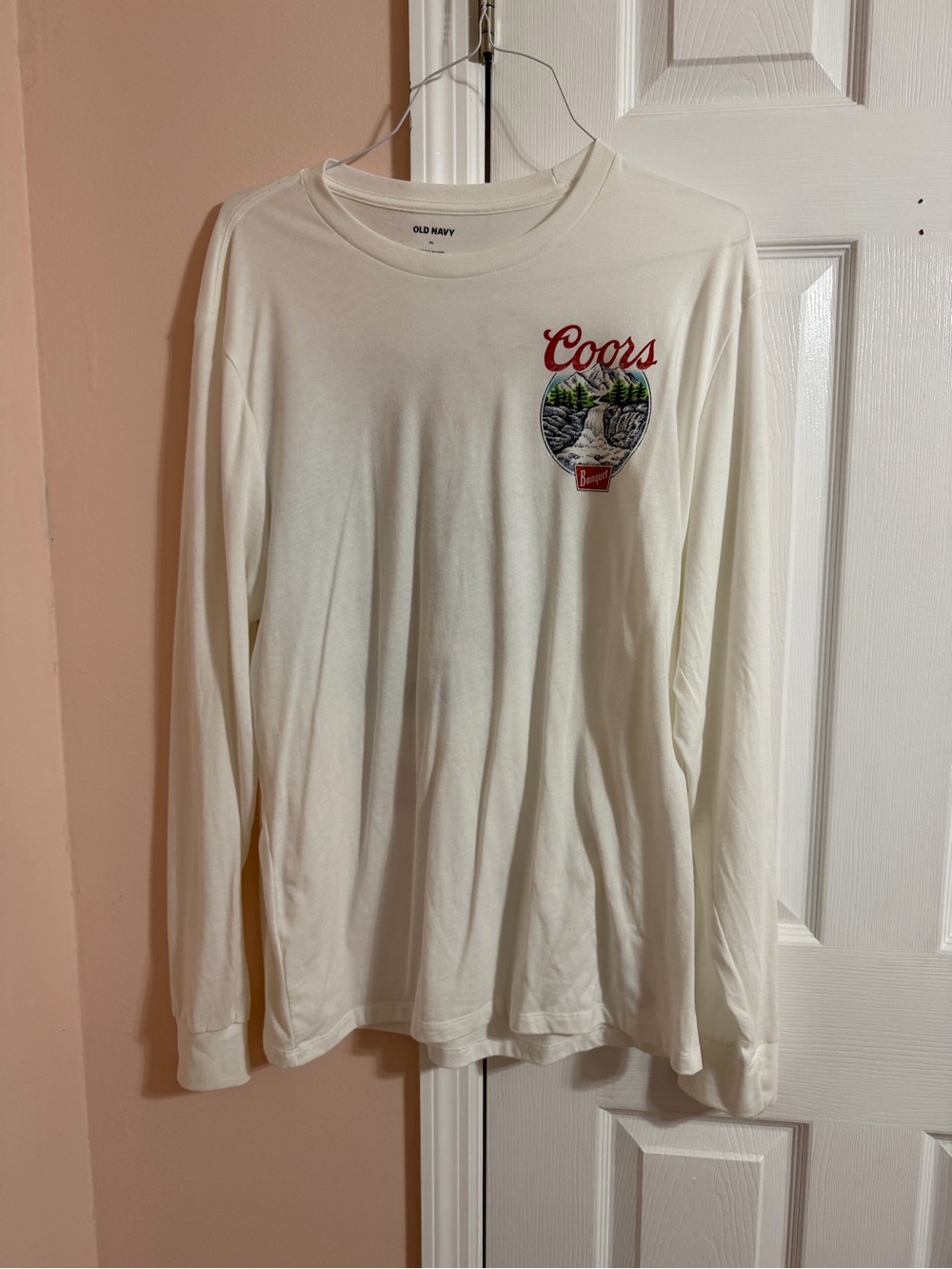 Old Navy White Long Sleeve Coors Graphic Tee